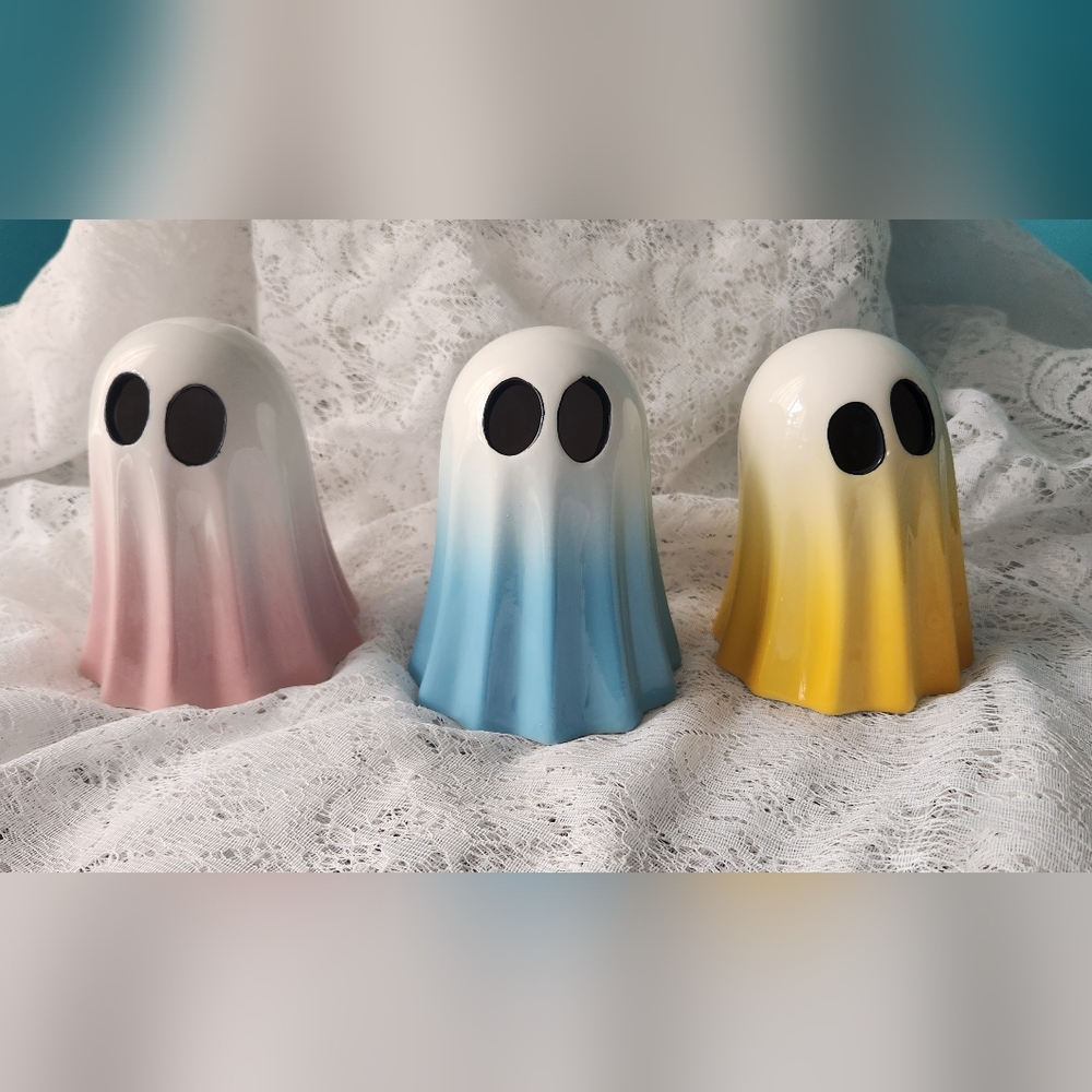 NWT Set of 3 Adorable Ceramic Ghost Spooky Figurines In Pink, Blue, and Yellow